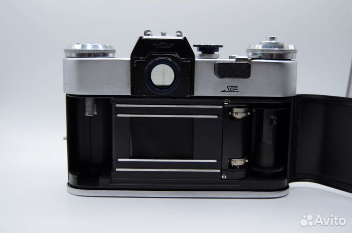 Пленочный фотоаппарат Зенит Е