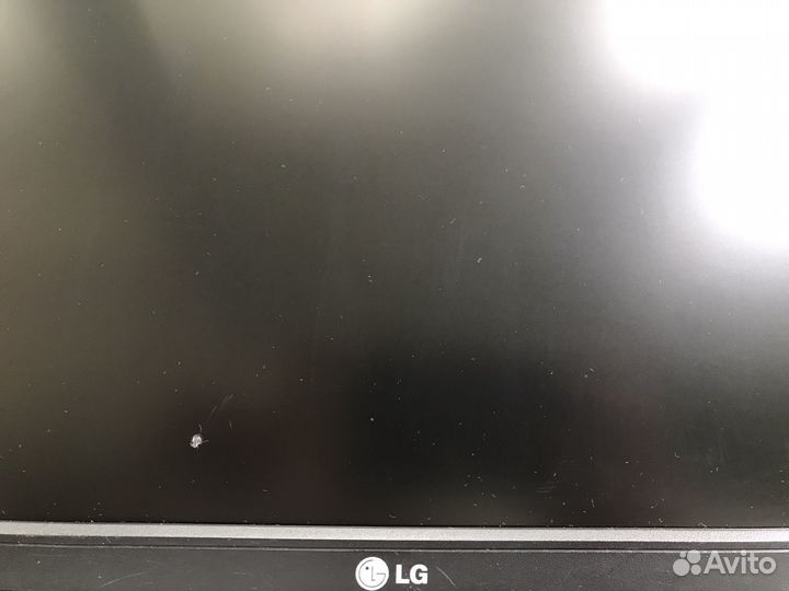 Монитор LG 1718S