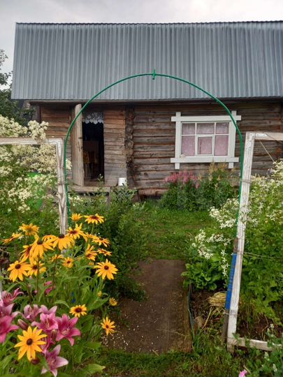 Дом 10 м² на участке 6 сот.