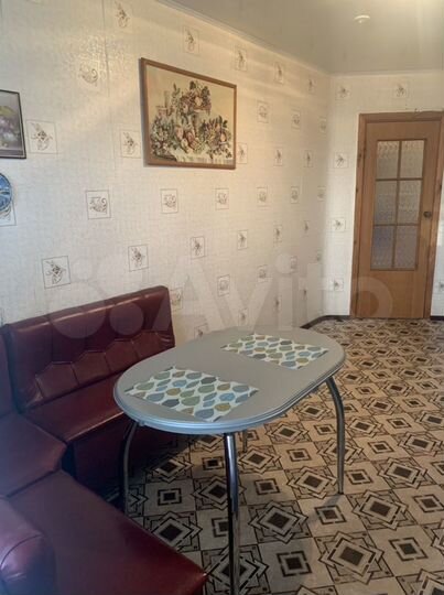 3-к. квартира, 90 м², 1/10 эт.