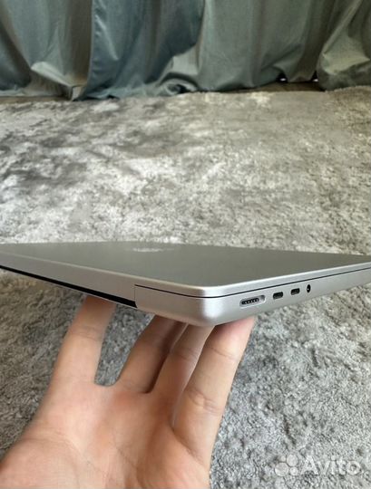 Apple MacBook Pro M1 2021