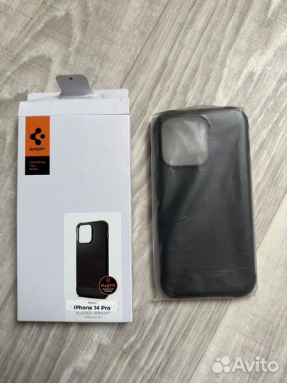 Чехол Spigen для iPhone 14 Pro