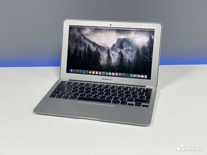 MacBook Air с Core i5 и SSD для учёбы и офиса