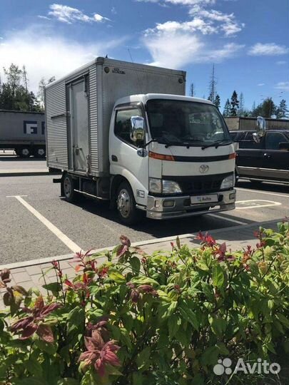 Промтоварный фургон Toyota ToyoAce, 1989