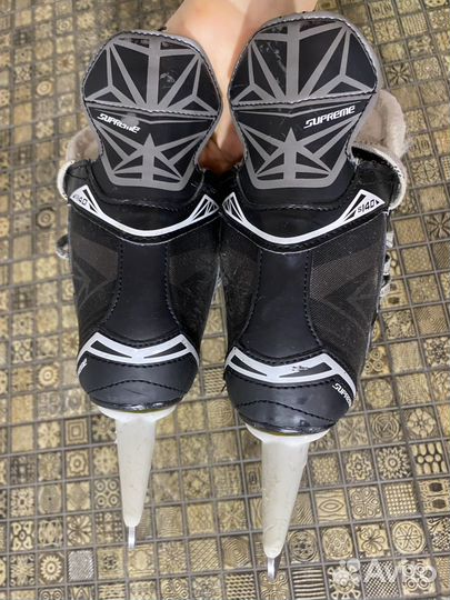 Хоккейные коньки bauer supreme S140, размер 34-35