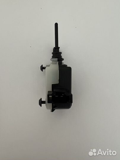 Замок лючка бензобака Mercedes E-klasse