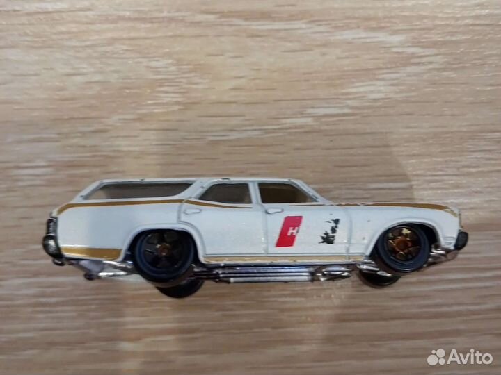 Hot Wheels 70 chevelle ss wagon tm gm