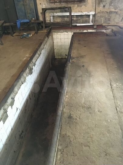 Гараж, > 30 м²