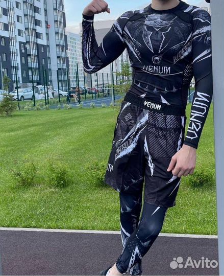 Компрессионный костюм рашгард от Venum