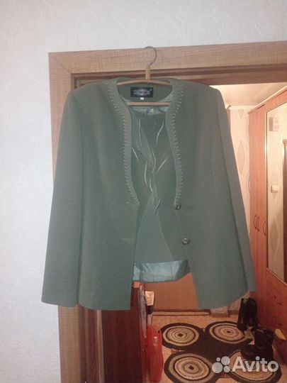 Костюм женский