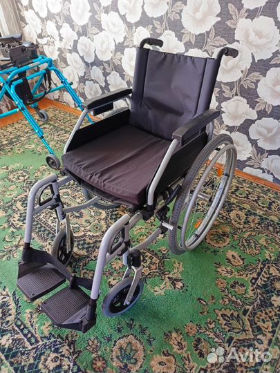 Коляска инвалидная