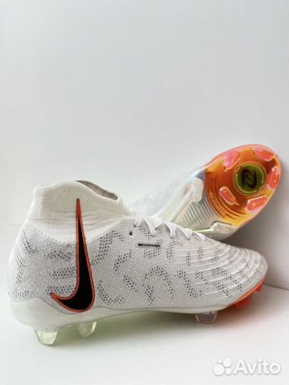 Бутсы Nike Phantom Luna Elite NU FG