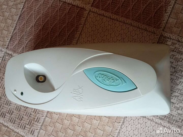 Автоматический освежитель воздуха