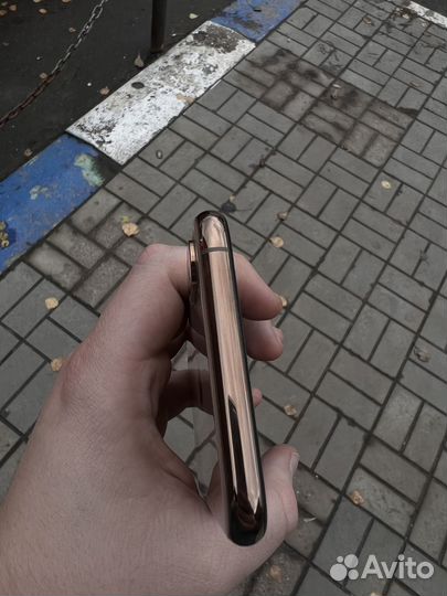 iPhone Xs, 64 ГБ