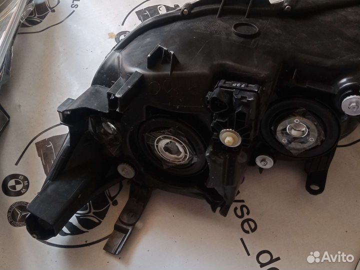 Фара правая на Тойота Камри 50 галоген