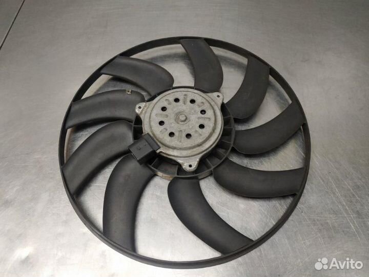 Вентилятор радиатора Audi Q3/RS Q3