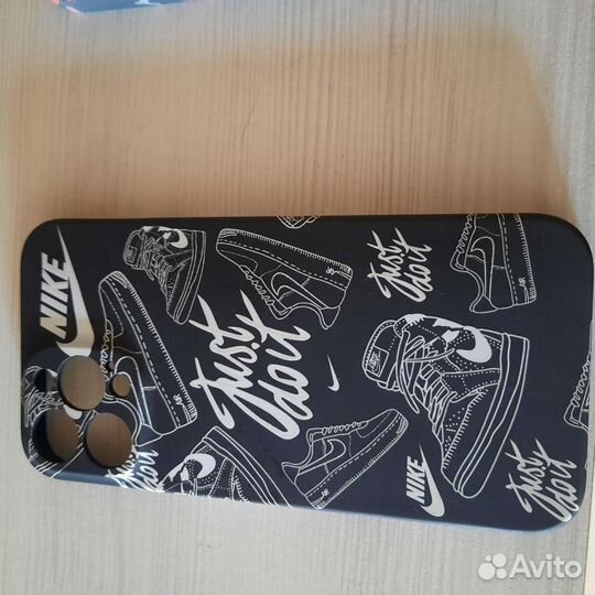 Чехол на iPhone