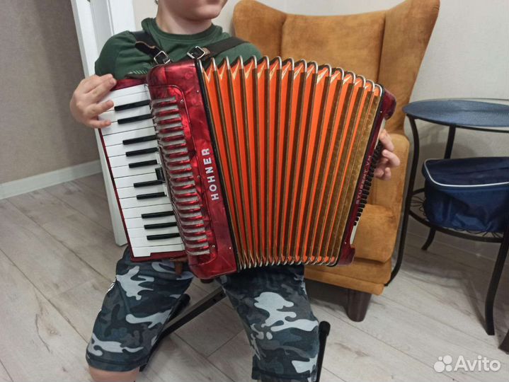 Аккордеон Hohner student VM 1/2