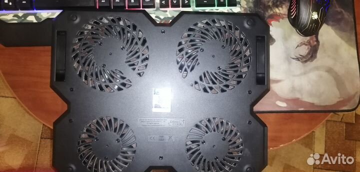 Подставка для охлаждения ноутбука