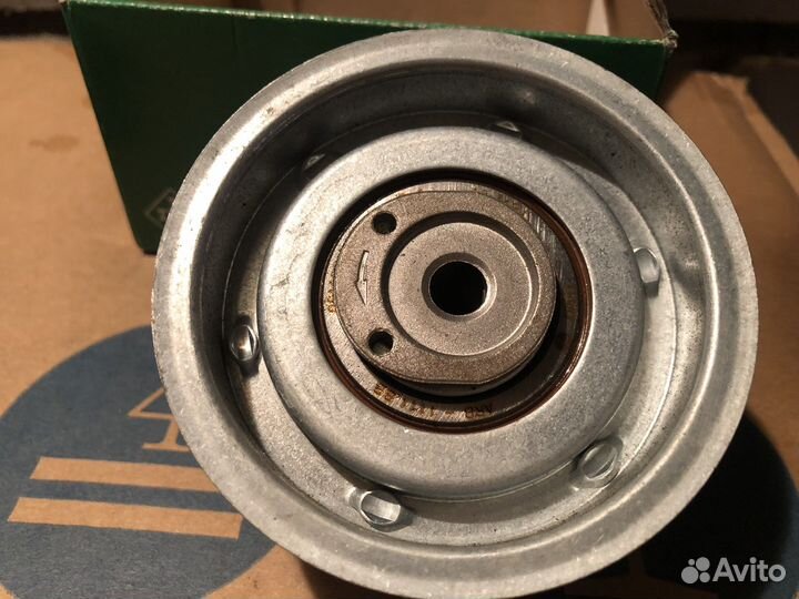 Ролик натяжной