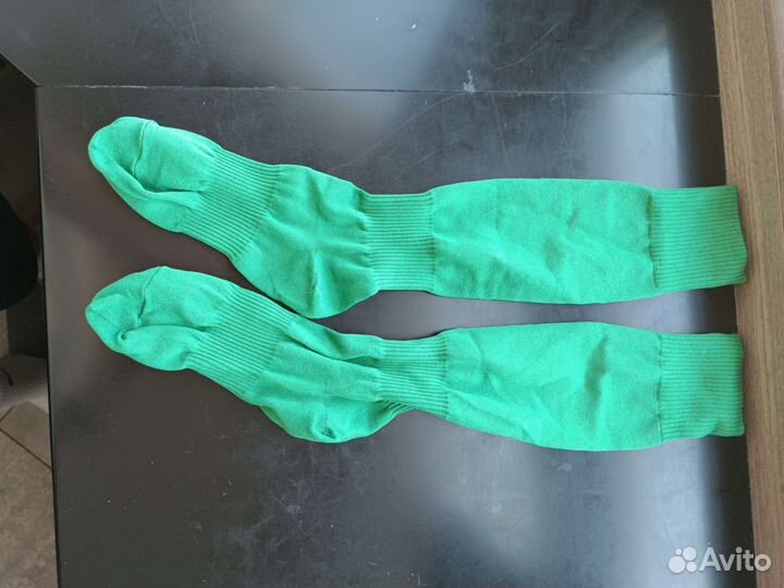 Футбольные зелёные гетры 32-34