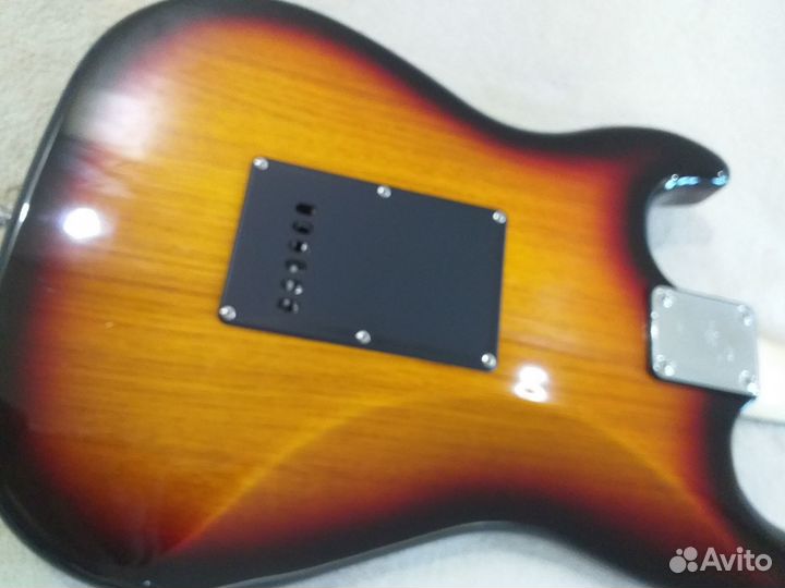 Электрогитара 