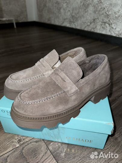 Лоферы зимние женские