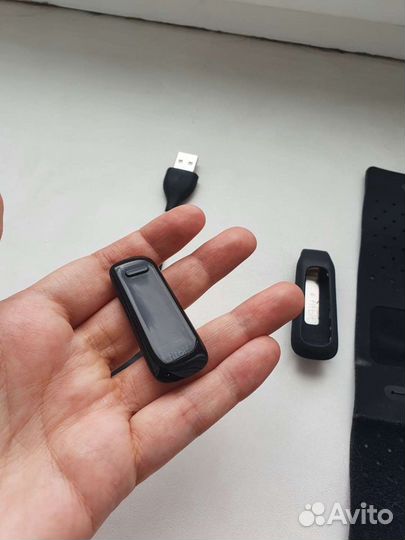 Шагомер Fitbit One