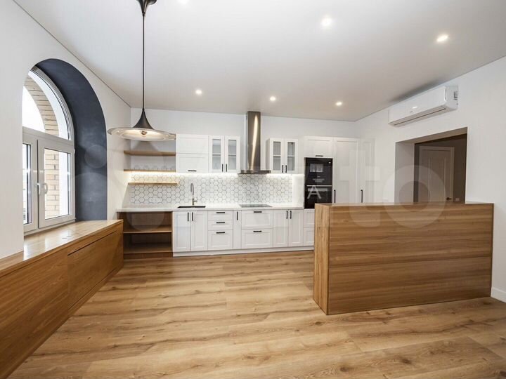 4-к. квартира, 109,8 м², 4/4 эт.