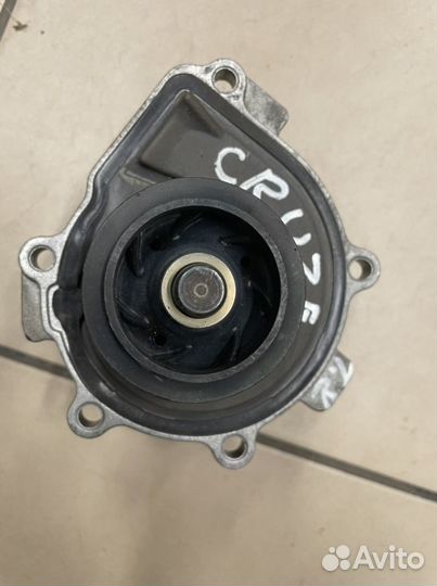 Помпа Chevrolet Kruze 1.8