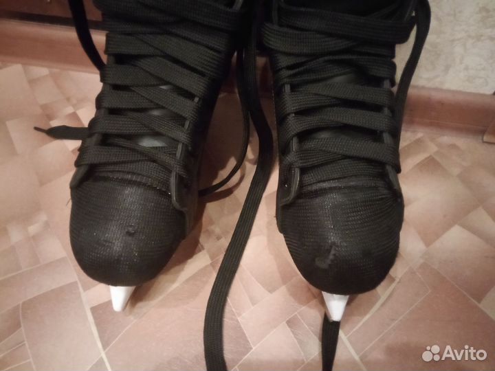 Коньки мужские 43 размер б.у