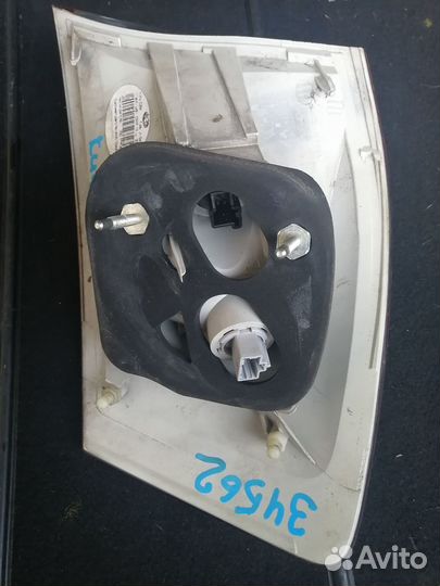 Фонарь задний левый Ford Kuga 2009