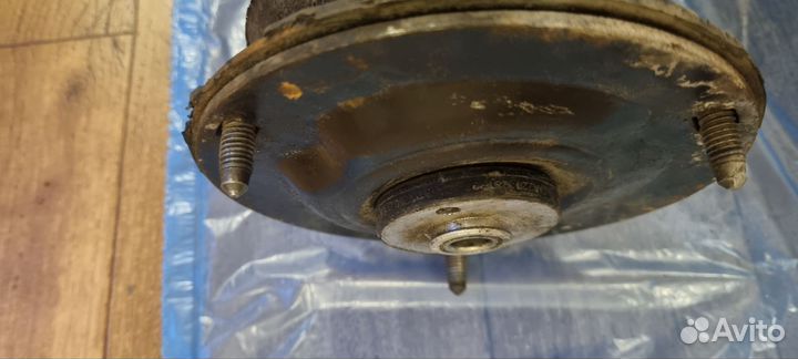 Передние гидравлические амортизаторы W220/W215