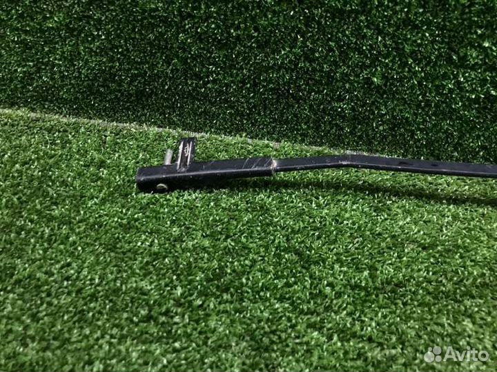 Поводок стеклоочистителя передний левый Ford Focus