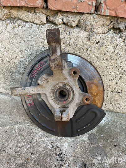 Поворотный кулак левый на renault symbol