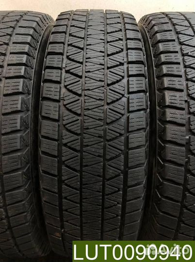 Bridgestone Blizzak DM-V3 215/70 R16 98Y