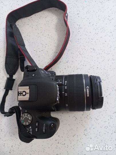 Зеркальный фотоаппарат canon eos200D