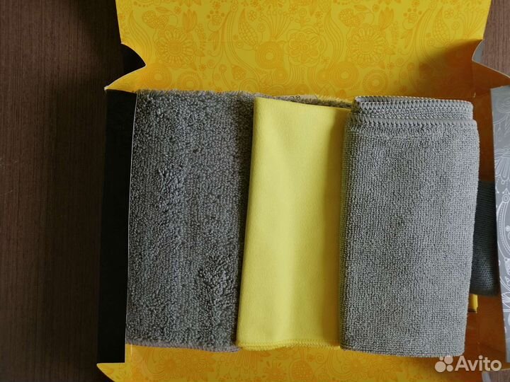 Набор салфеток для уходом за автомобилям