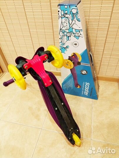 Детские трехколесные самокаты