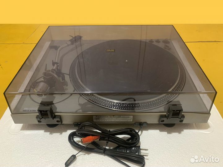 Проигрыватель винила Technics SL-1700