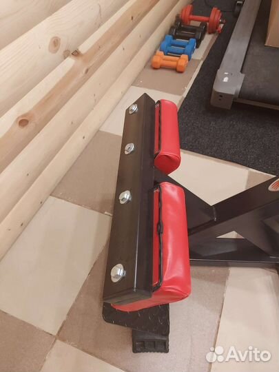 Тренажер для гиперэкстензии