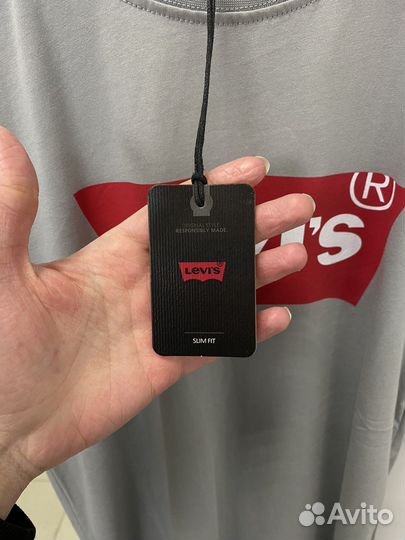 Футболка Levis