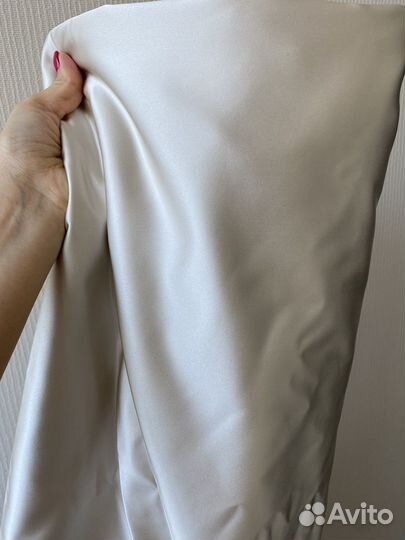 Штора жемчужного цвета