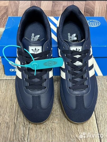 Кроссовки adidas spezial