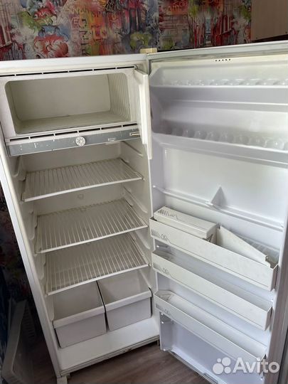 Продам холодильник рабочий бу