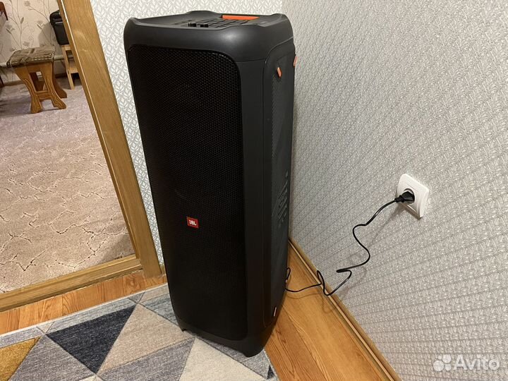 Колонка JBL Partybox 1000w