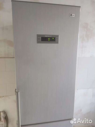 Холодильник бу LG