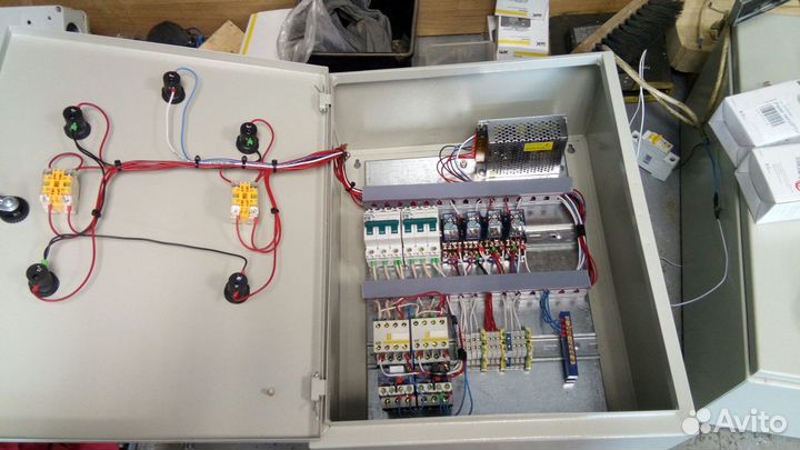 Электрик. Услуги электрика. Штробление