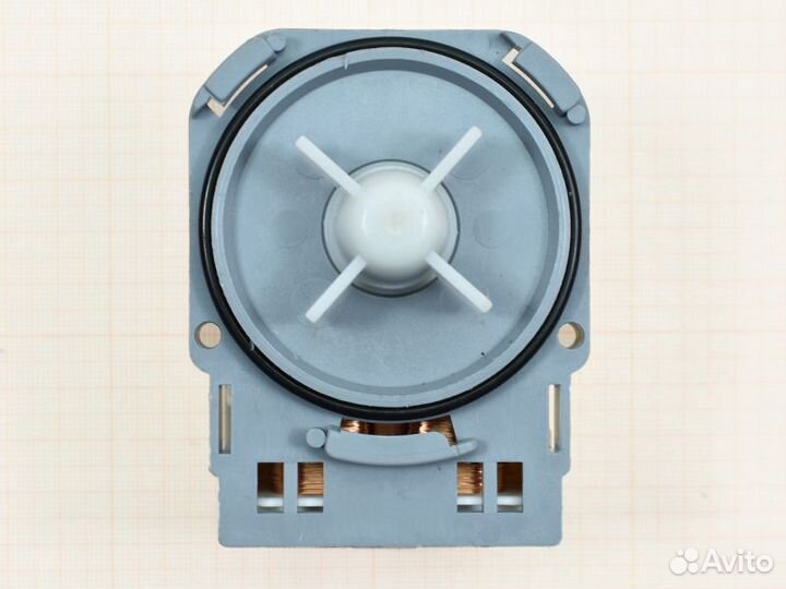 Помпа на 3 защелках, выводы назад раздельно, Askol