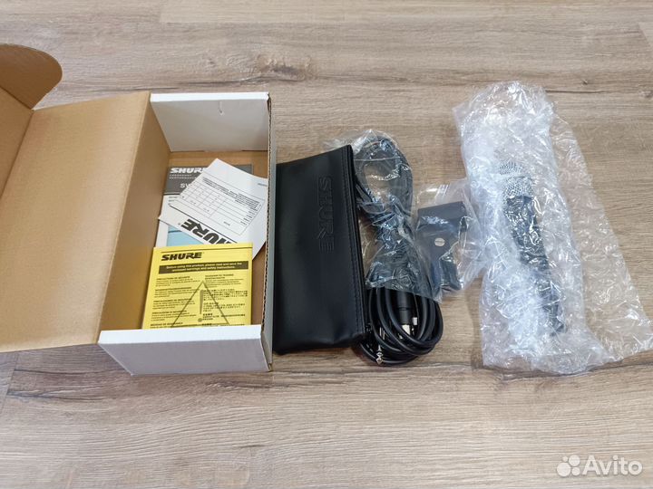 Микрофон Shure SV100